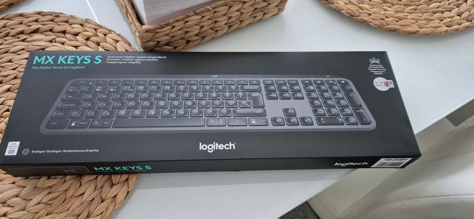 Logitech MX Keys S- langaton näppäimistö