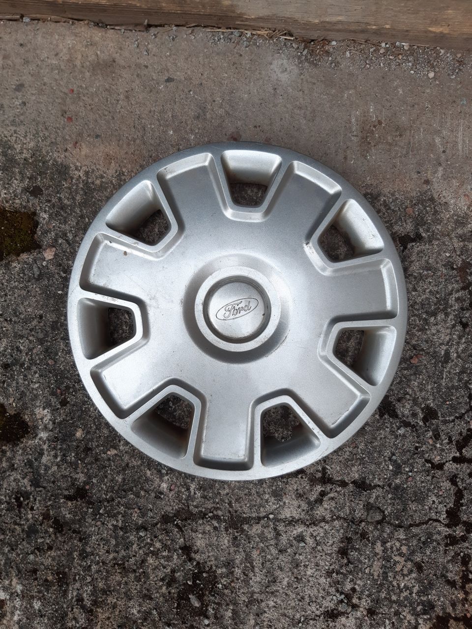 Ford 15" pölykapseli 1kpl