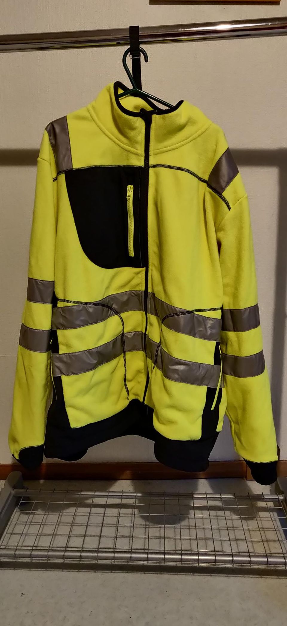 Nyt Projob Hi-Vis fleecetakki seuraavalle