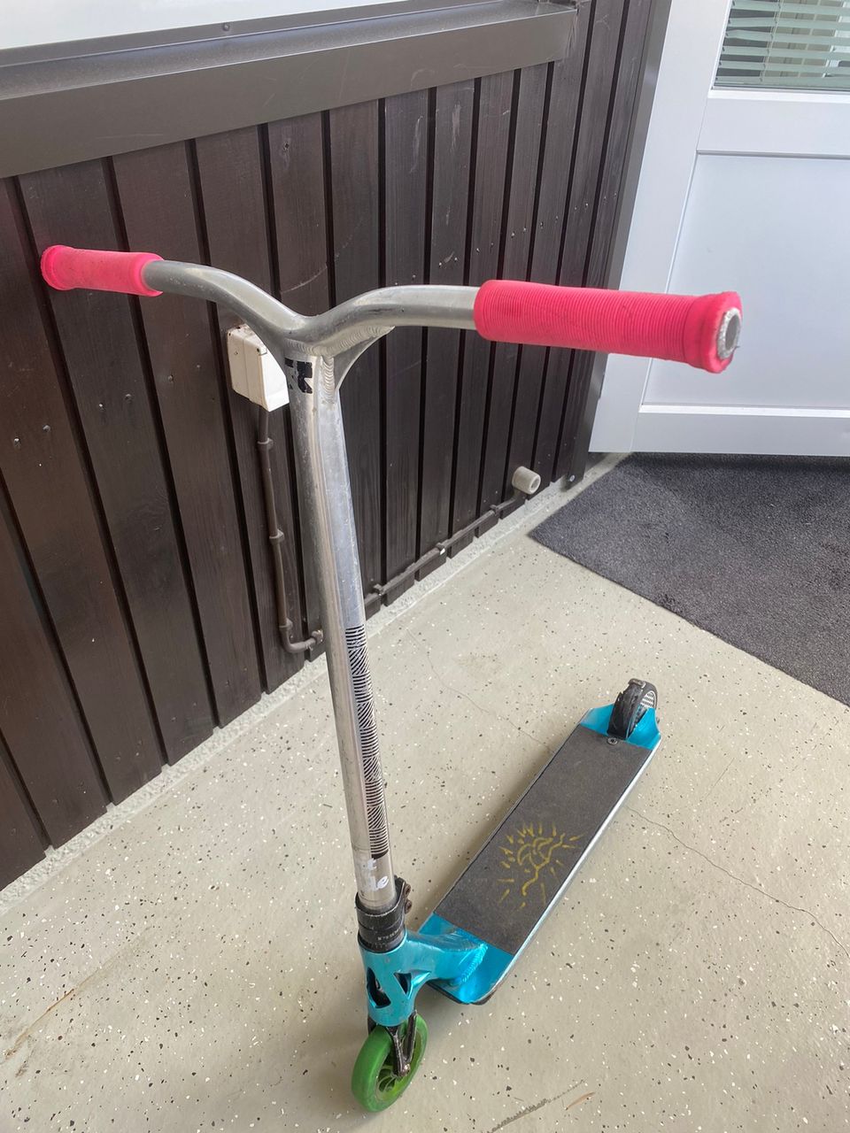 Custom Scootti