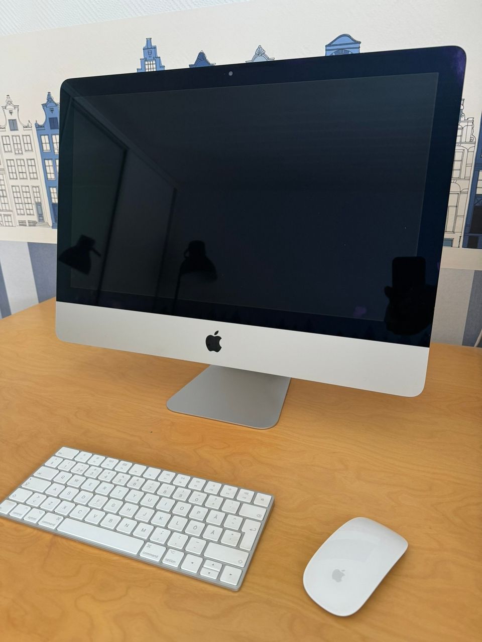 Apple iMac, Retina 4K 21,5”, 1 TB + Hiiri ja näppäimistö