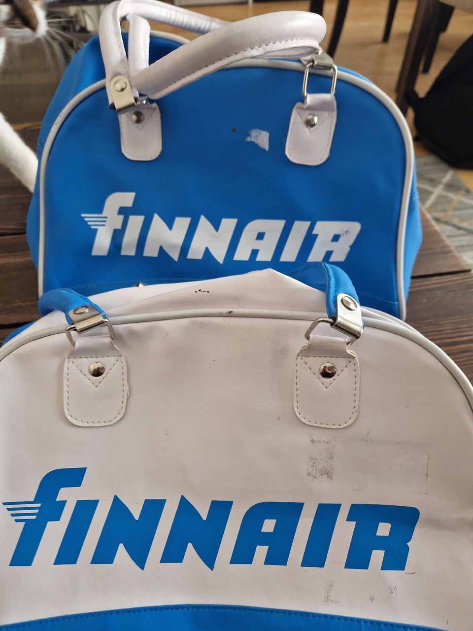 Finnair retrolaukut