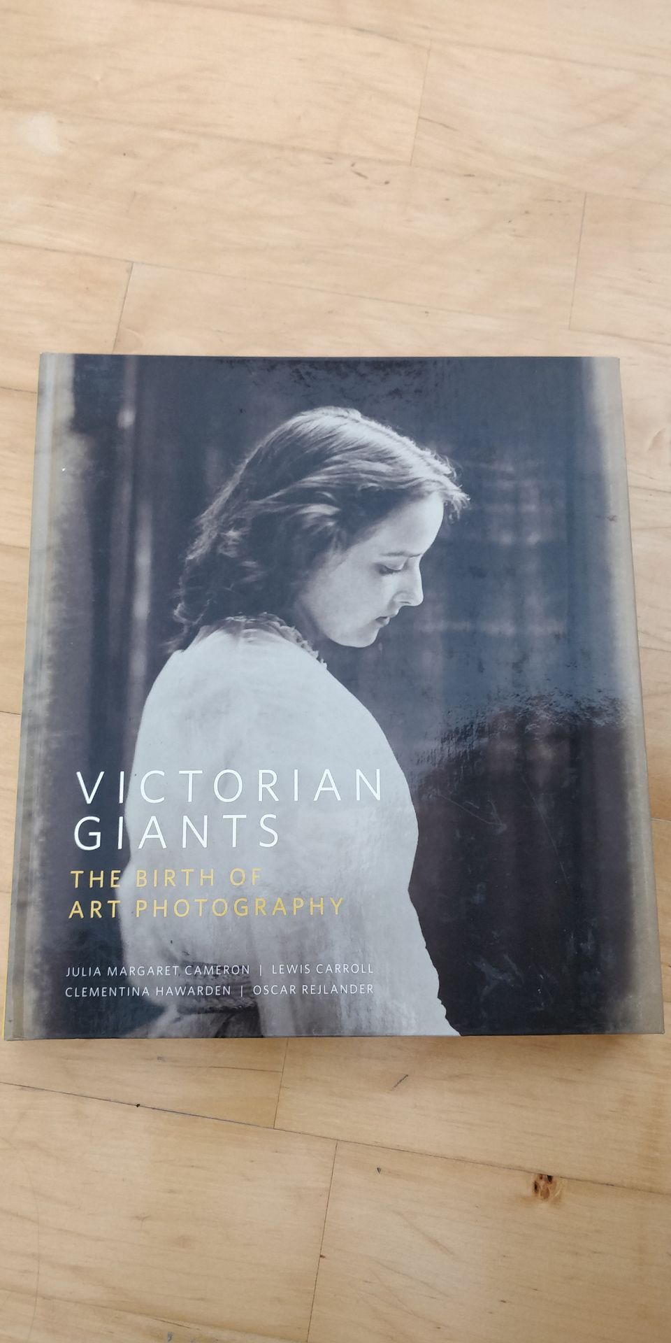 Victorian Giants -kirja