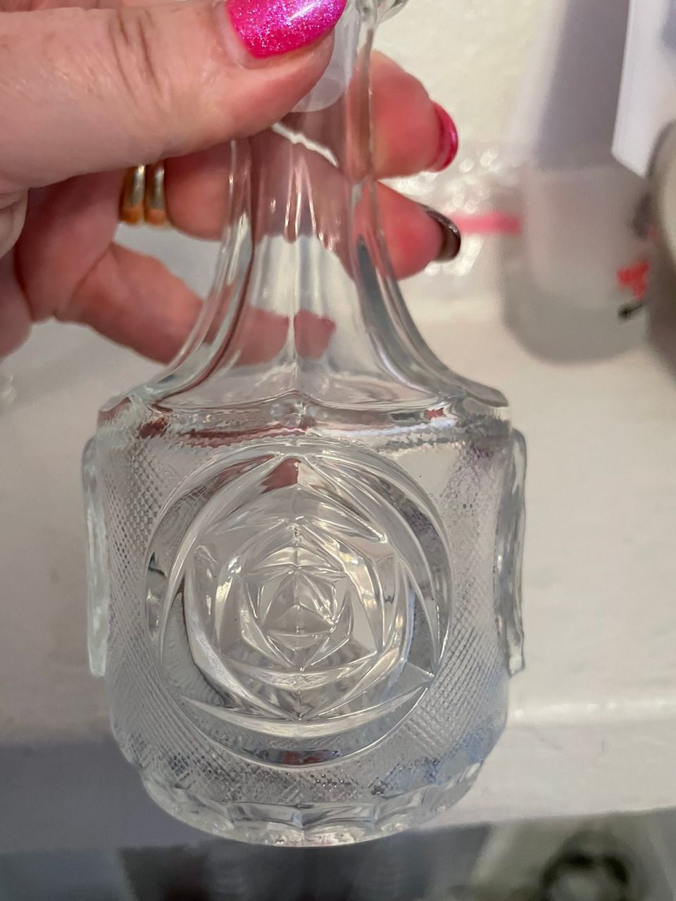 Macintosh tyylinen ruusu lasipullo pieni lasikarahvi