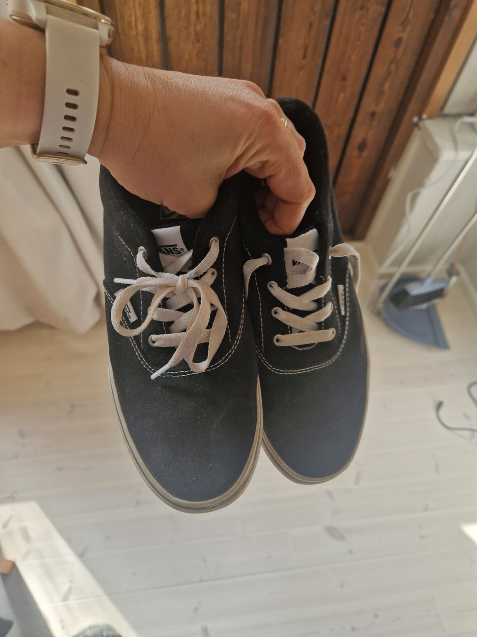 Mustat Vans kengät 38