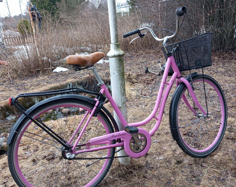 Pink panther 3 vaiht. naisten pyörä 28"