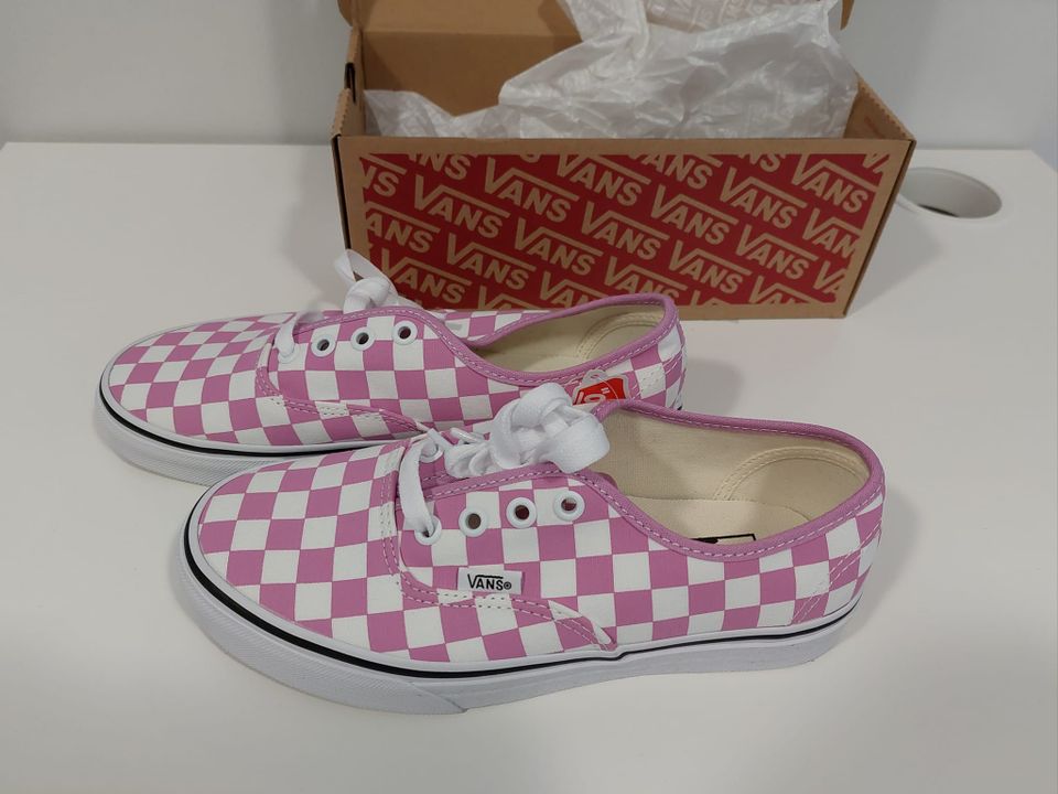 Uudet vans Authentic Tennarit