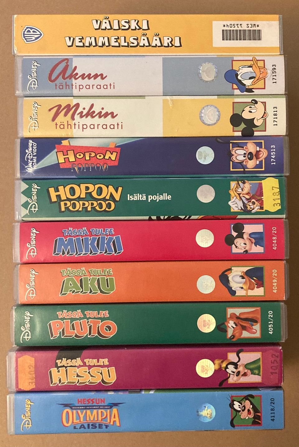 11kpl VHS kasetteja