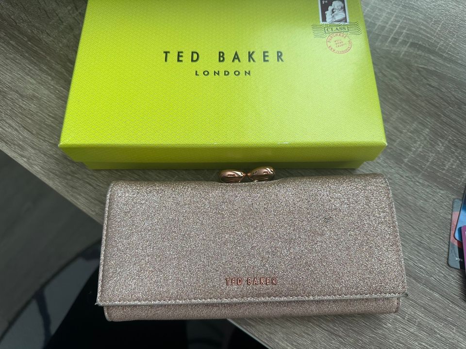 Ted Baker lompakko