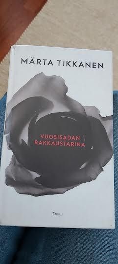Vuosisadan rakkaustarina Märta Tikkanen