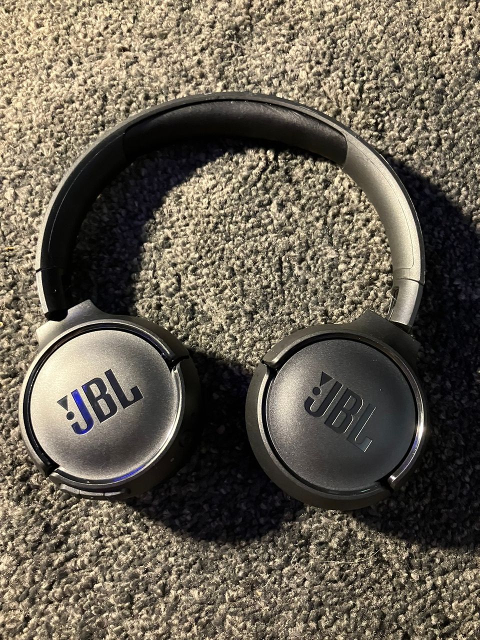 JBL bluetooth kuulokkeet