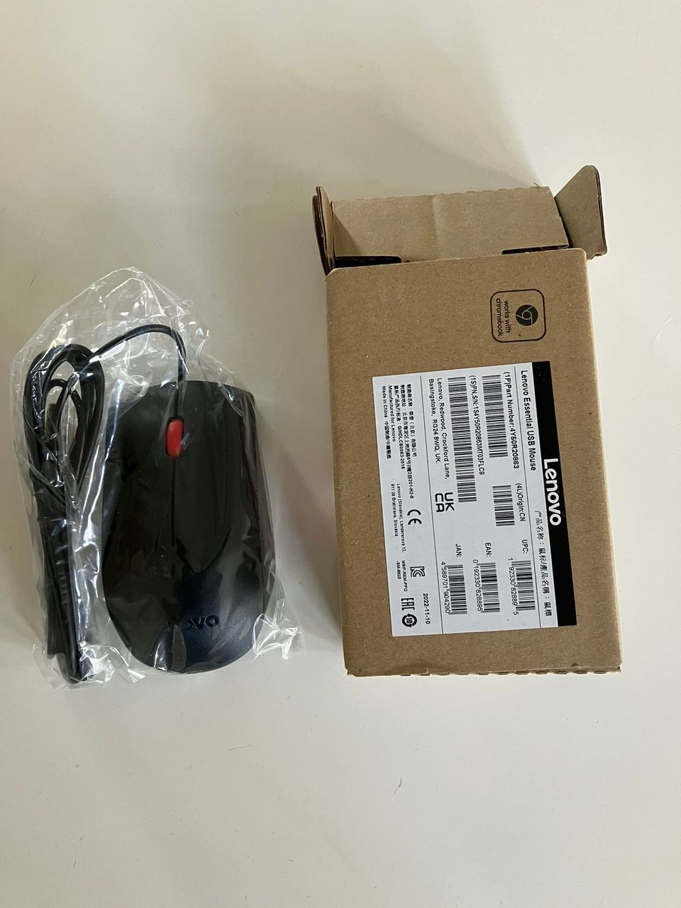 Uusi hiiri Lenovo Essential USB Mouse