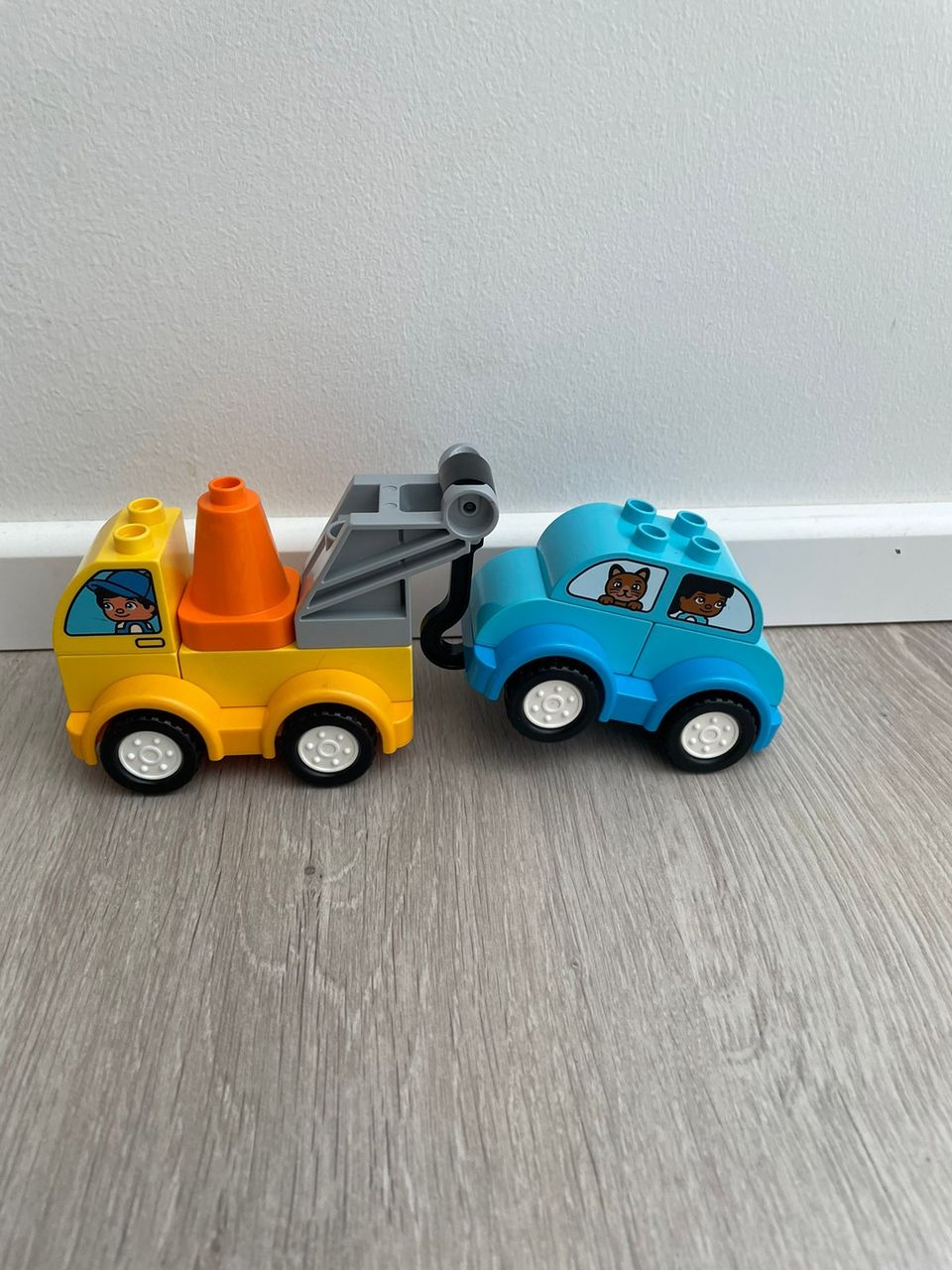 Lego dublo autot