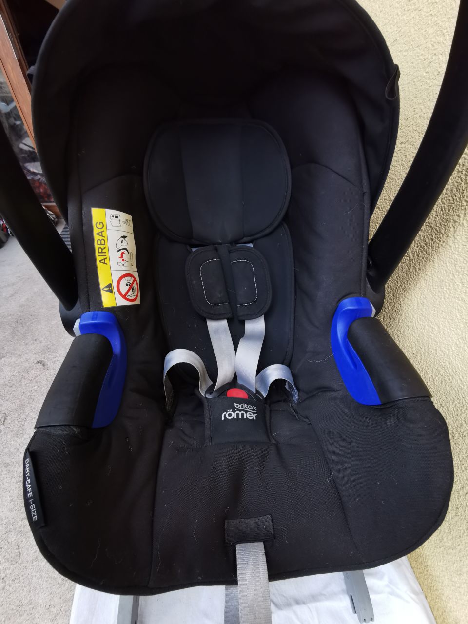 Britax Römer Baby Safe i-size turvakaukalo ja telakointiasema Isofix