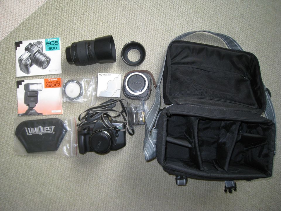 Canon EOS 600 + tarvikkeet + laukku