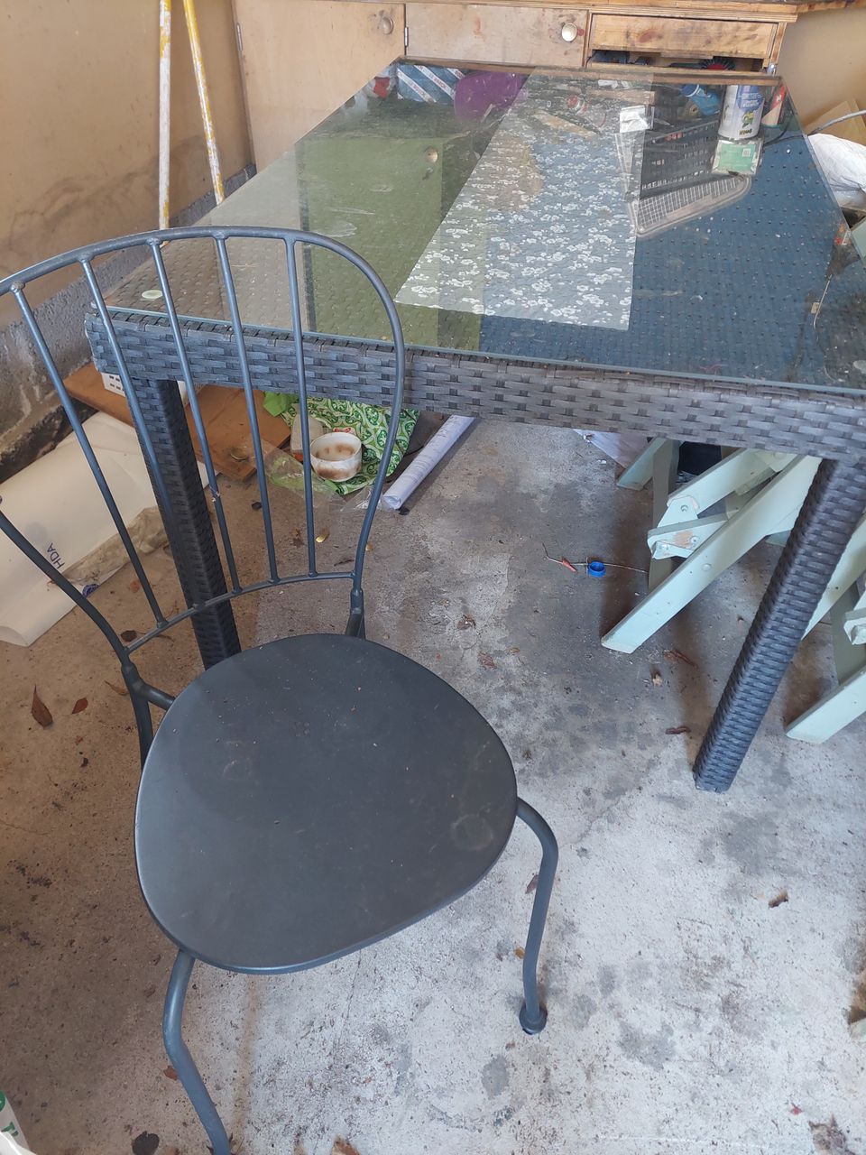 Polyrottinki/lasipöytä 6 tuolia ja pehmusteet