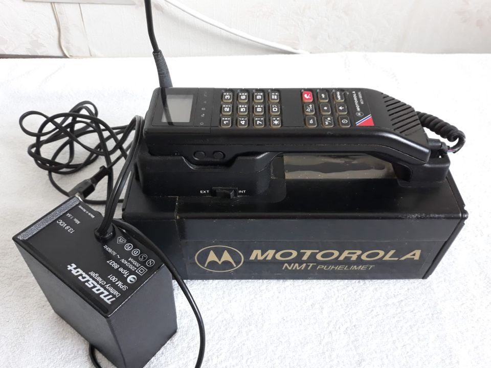 Motorola NMT puhelin
