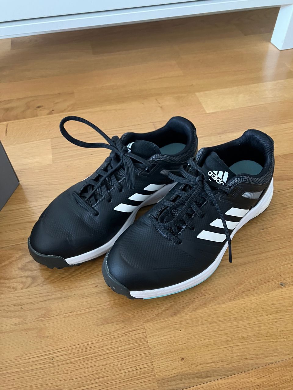 Adidas Golfkengät 38