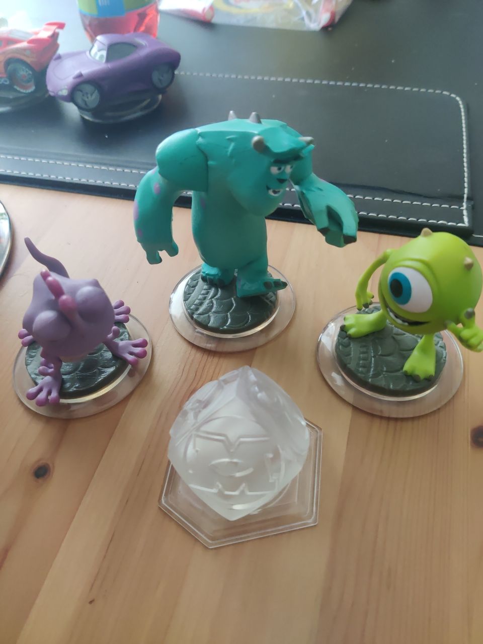 Disney Infinity 1.0 hahmot + voimakristalli