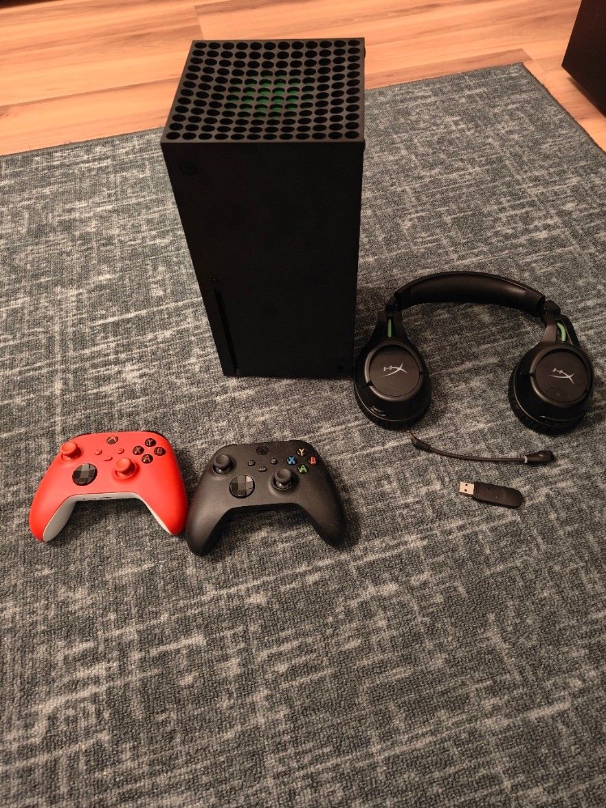 Xbox Series X ja lisävarusteita