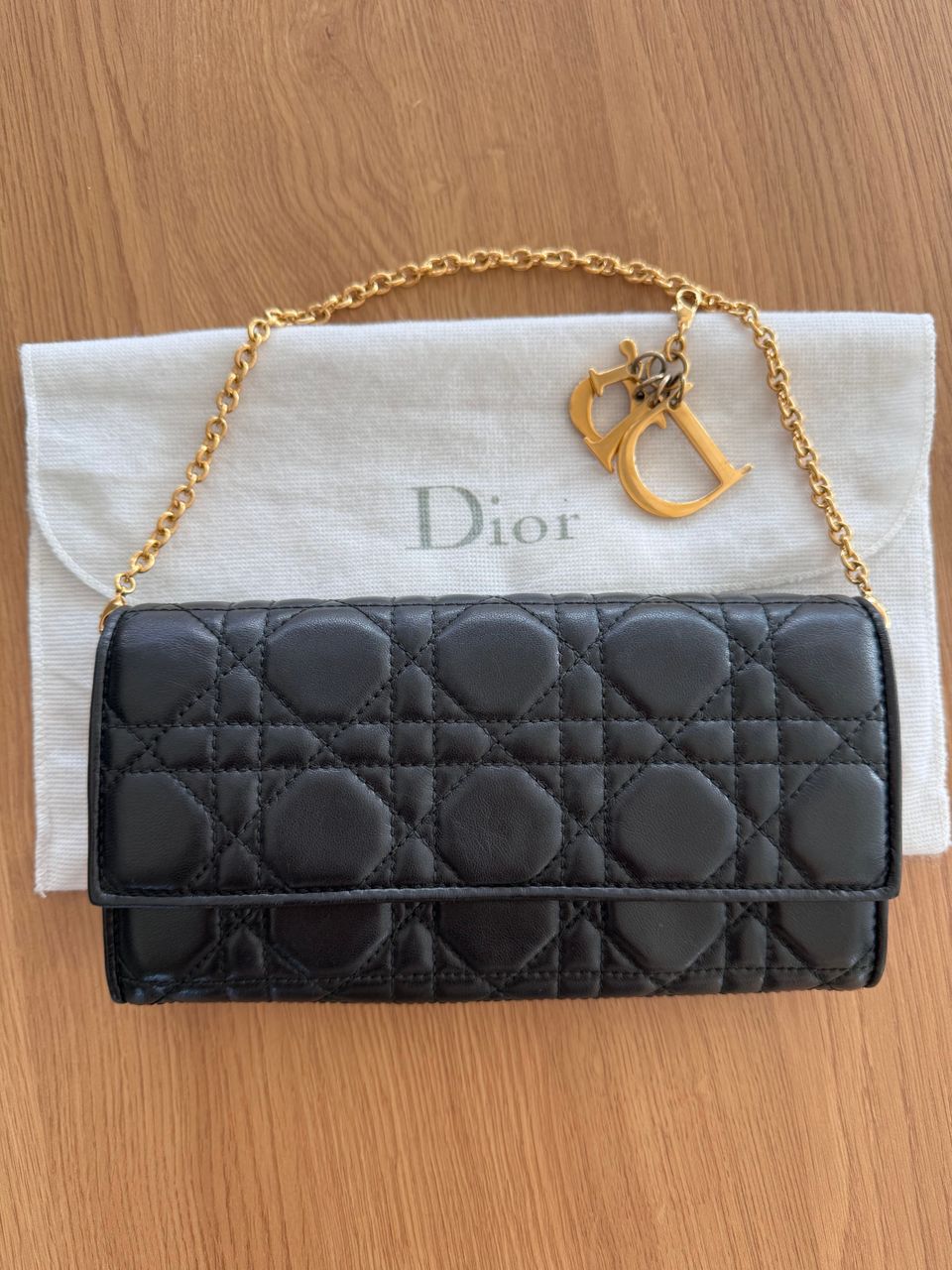 Dior wallet on chain