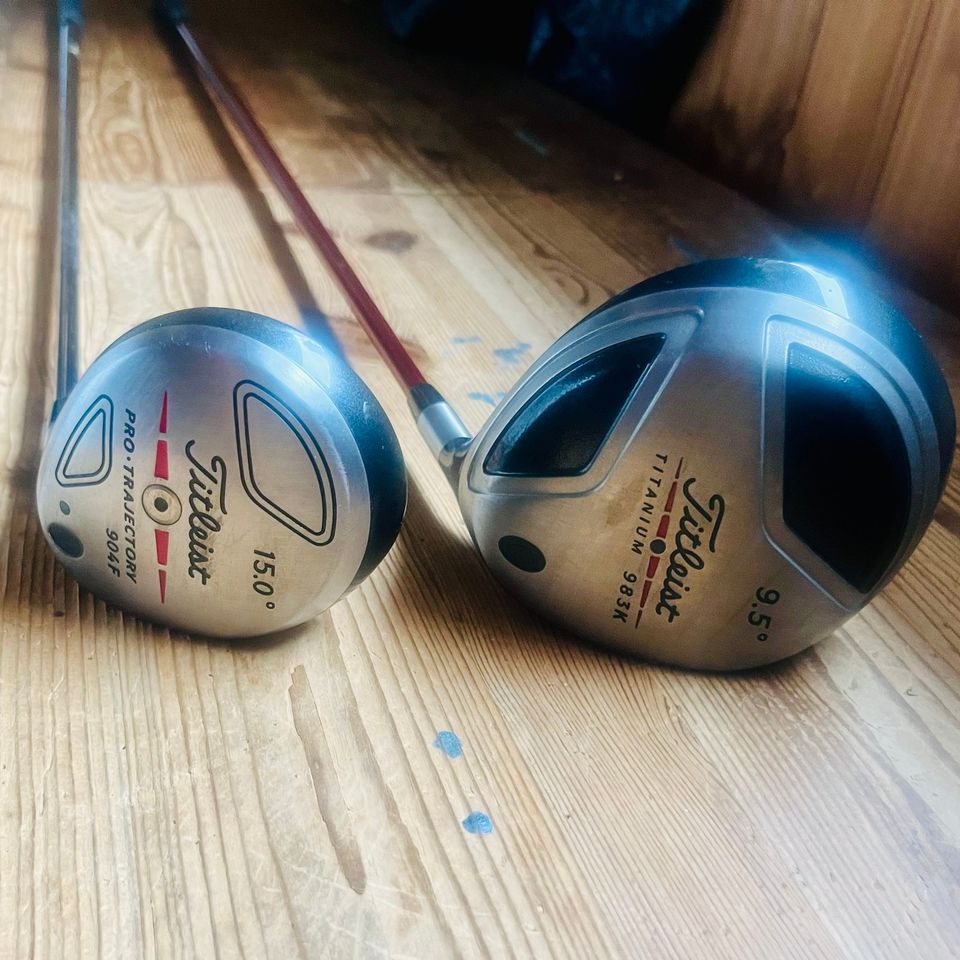 2 Titleist driveria.