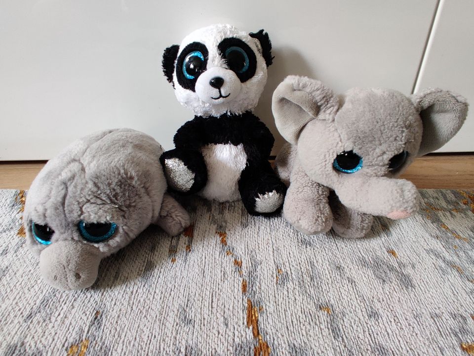 Ty pehmolelut: Panda (Bamboo), Norsu (Whopper), Manaatti (Milo)