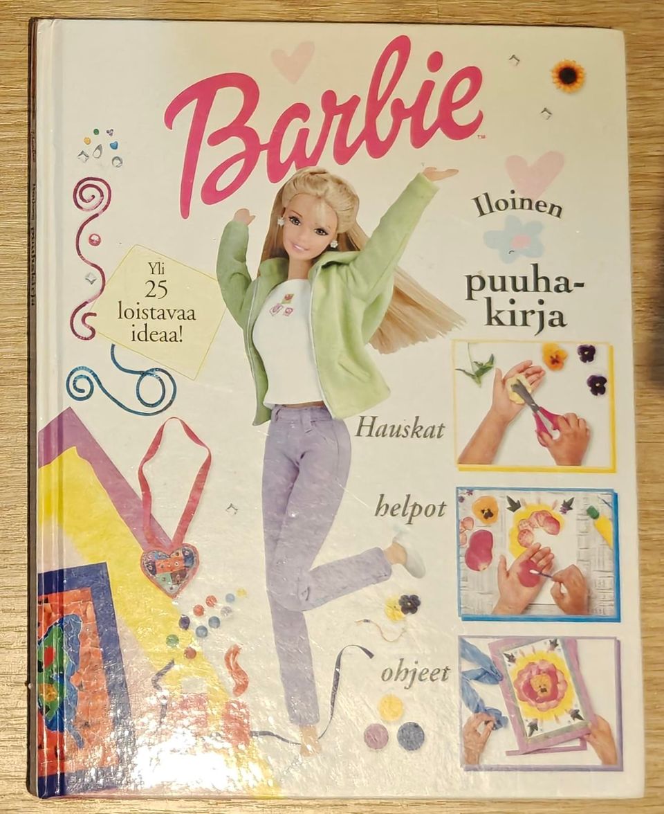 Barbie iloinen puuhakirja