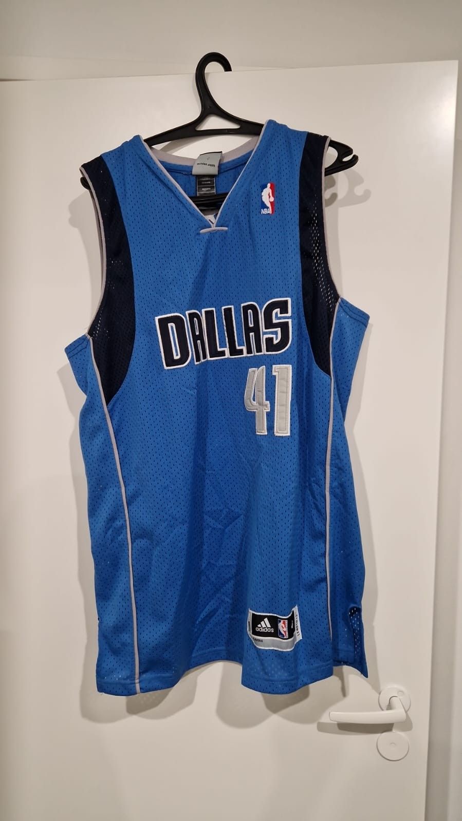 Uusi, aito käyttämätön NBA paita NBA storesta, Dallas Mavericks Dirk Nowitzki 41