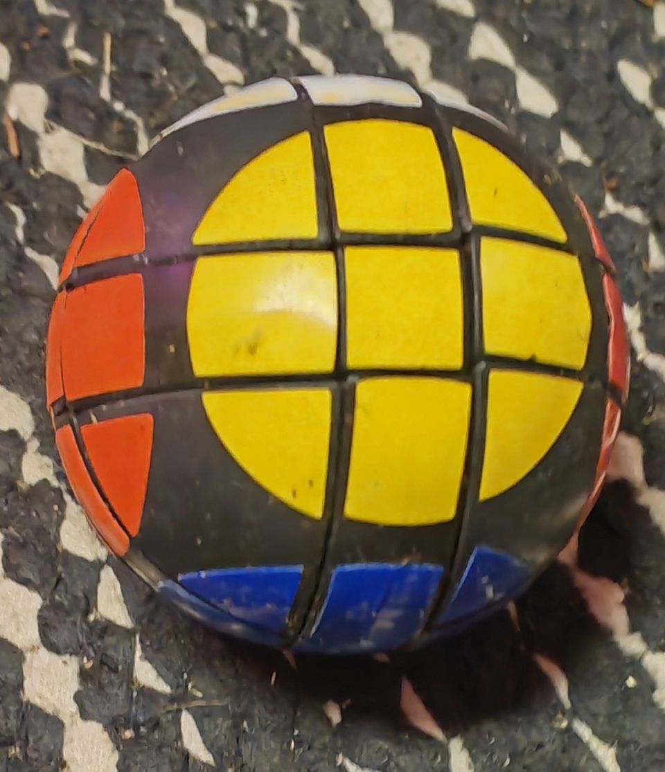 Rubikin pallo Magic Ball  RETRO
