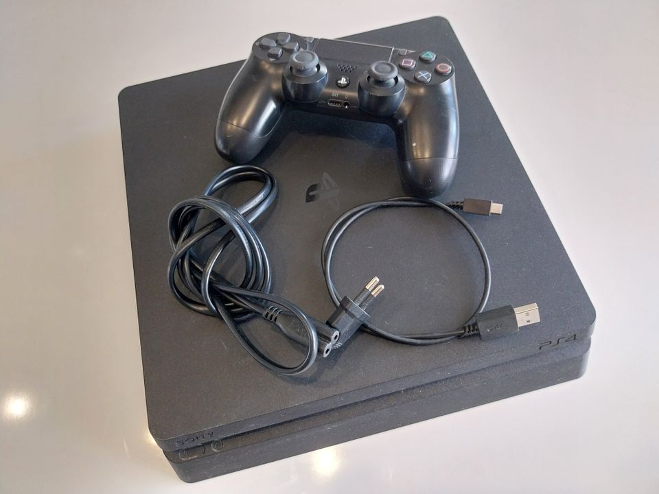 Playstation 4 slim paketti