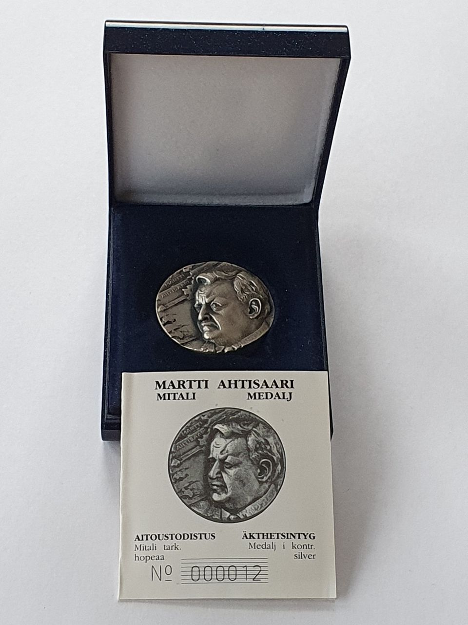 Martti Ahtisaari mitali (Heikki Häiväoja 1994) hopeaa