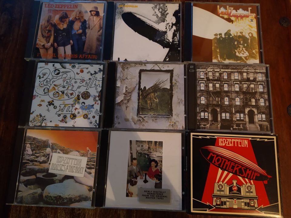 CD-levyt Led Zeppelin ja Cure