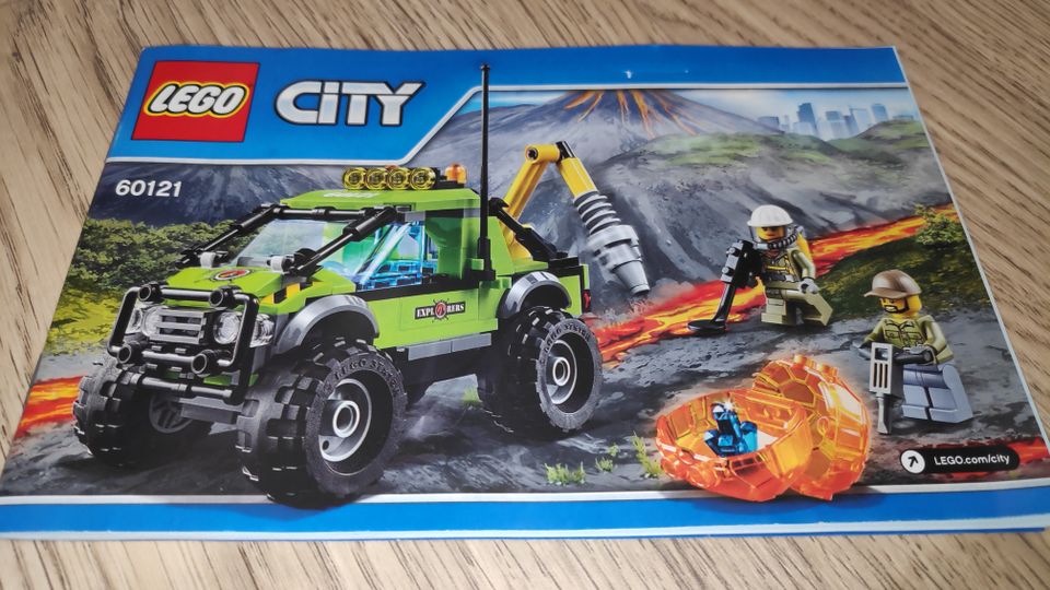 Lego City volcano exploration truck 60121