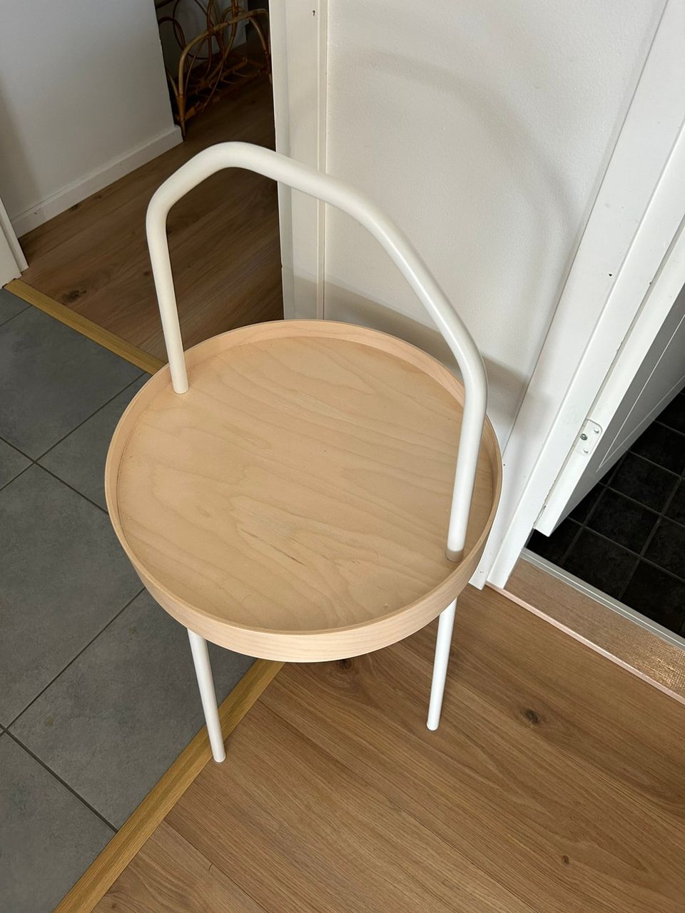 Ikea Burvik apupöytä