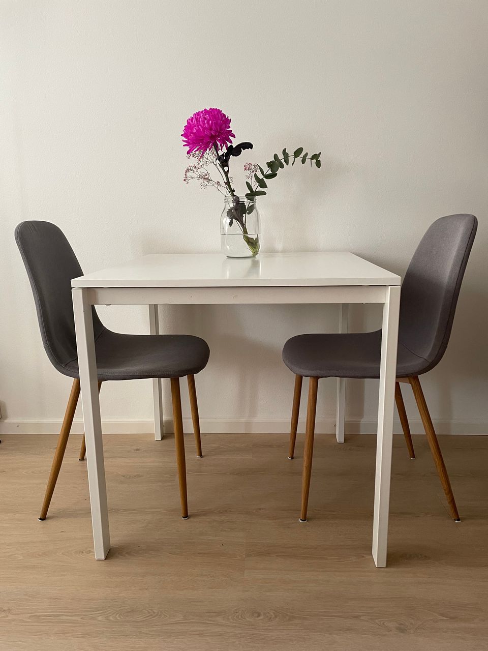 Ikean valkoinen Melltorp-ruokapöytä, 75x75cm