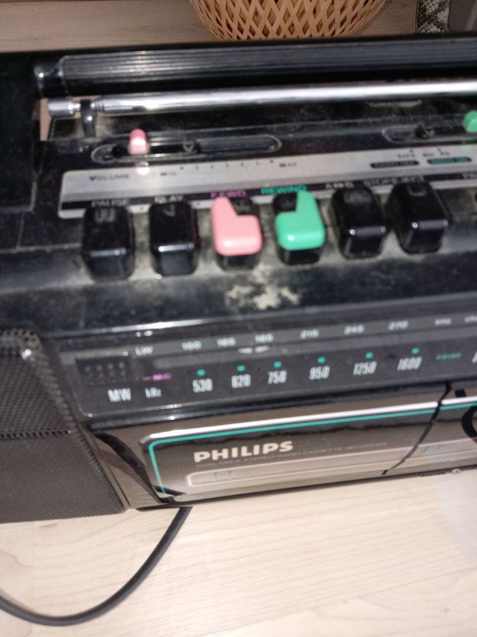 Philipsin kasettiradiosoitin