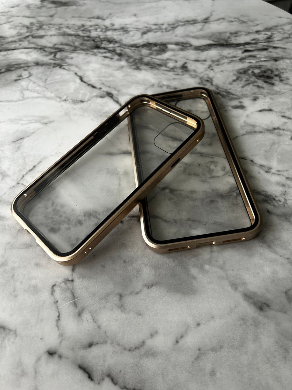iPhone metalli magneetti suojakuoret