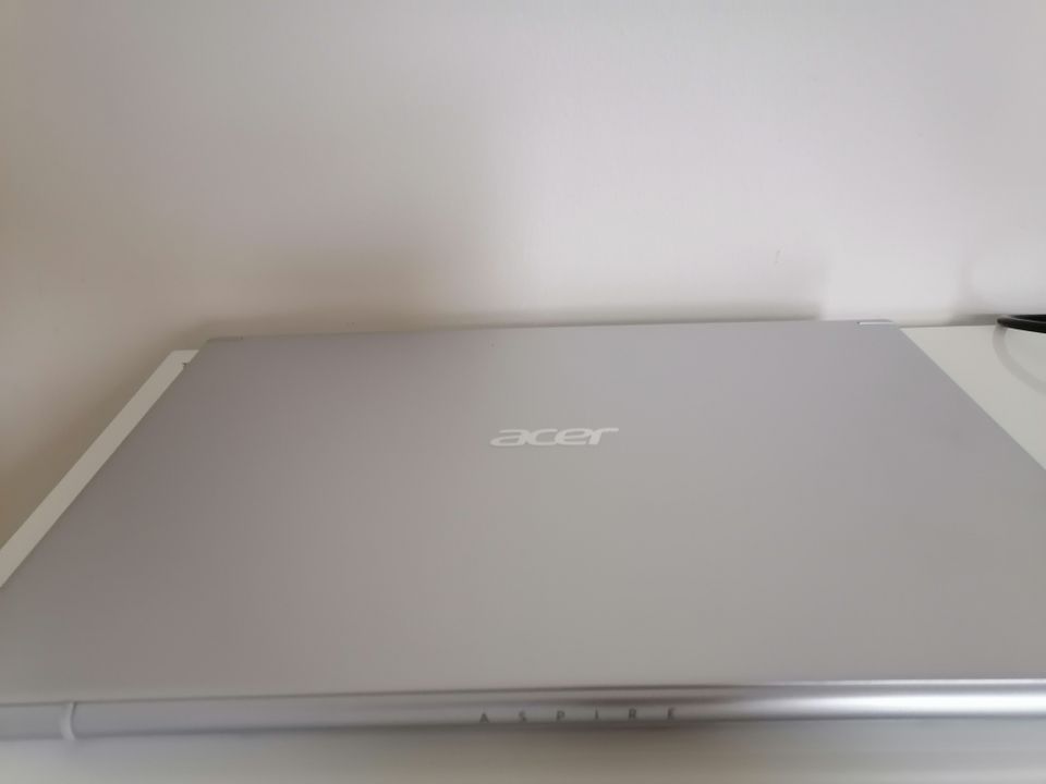 Acer Aspire 3 15,6" kannettava (Hopea)