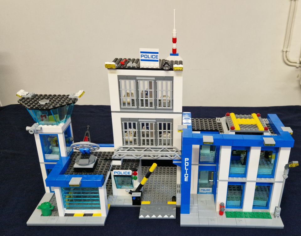 Lego City 60047 Poliisi asema
