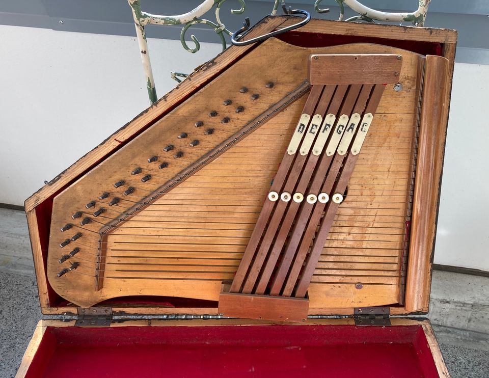 Auto-Harp, sointusitra