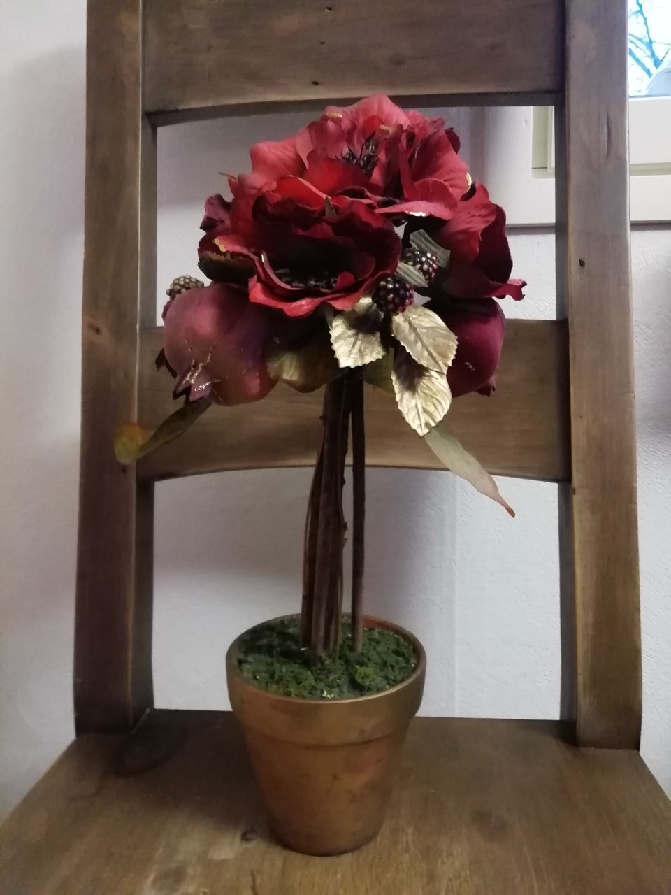 Silkkikukka kultaisessa saviruukussa /40cm