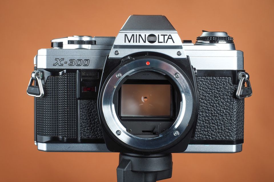 Minolta X-300 filmikamera
