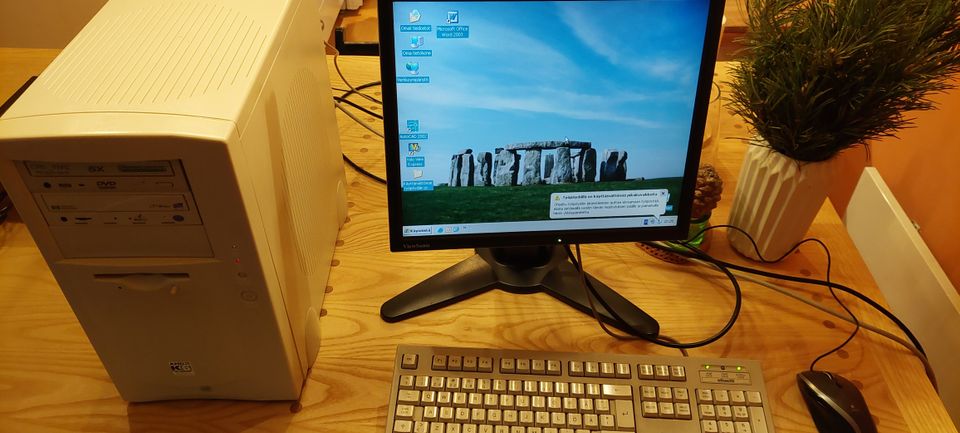 Hewlett Packard tietokone ja Windows XP