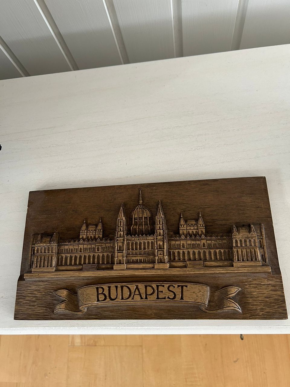 Kohokuvioinen Budapest taulu