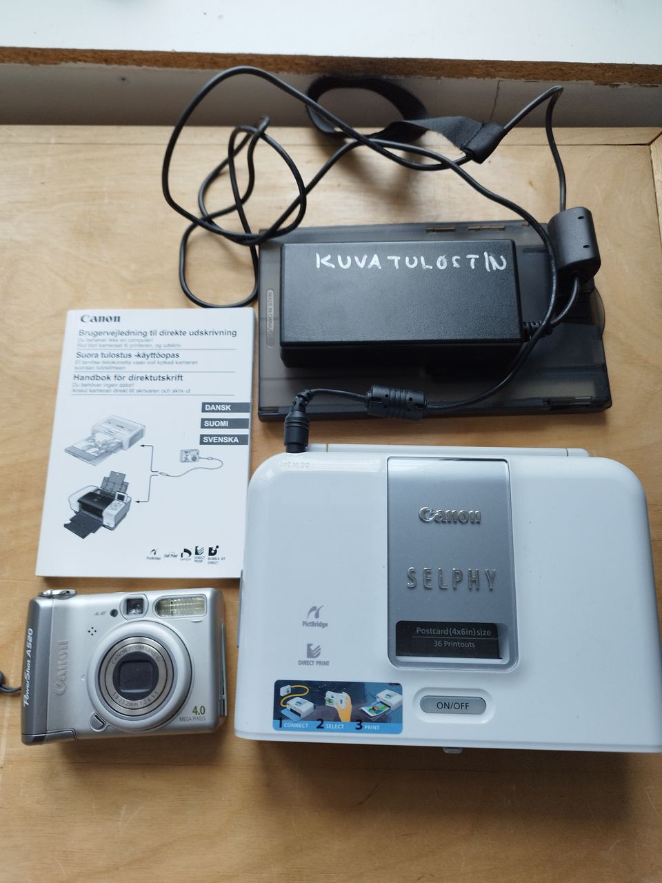CanonA520 Kamera ja kortti+ tulostus tarvikkeet.