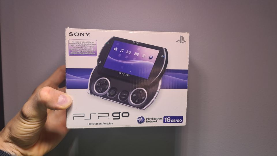 PSP Go (käyttämätön)