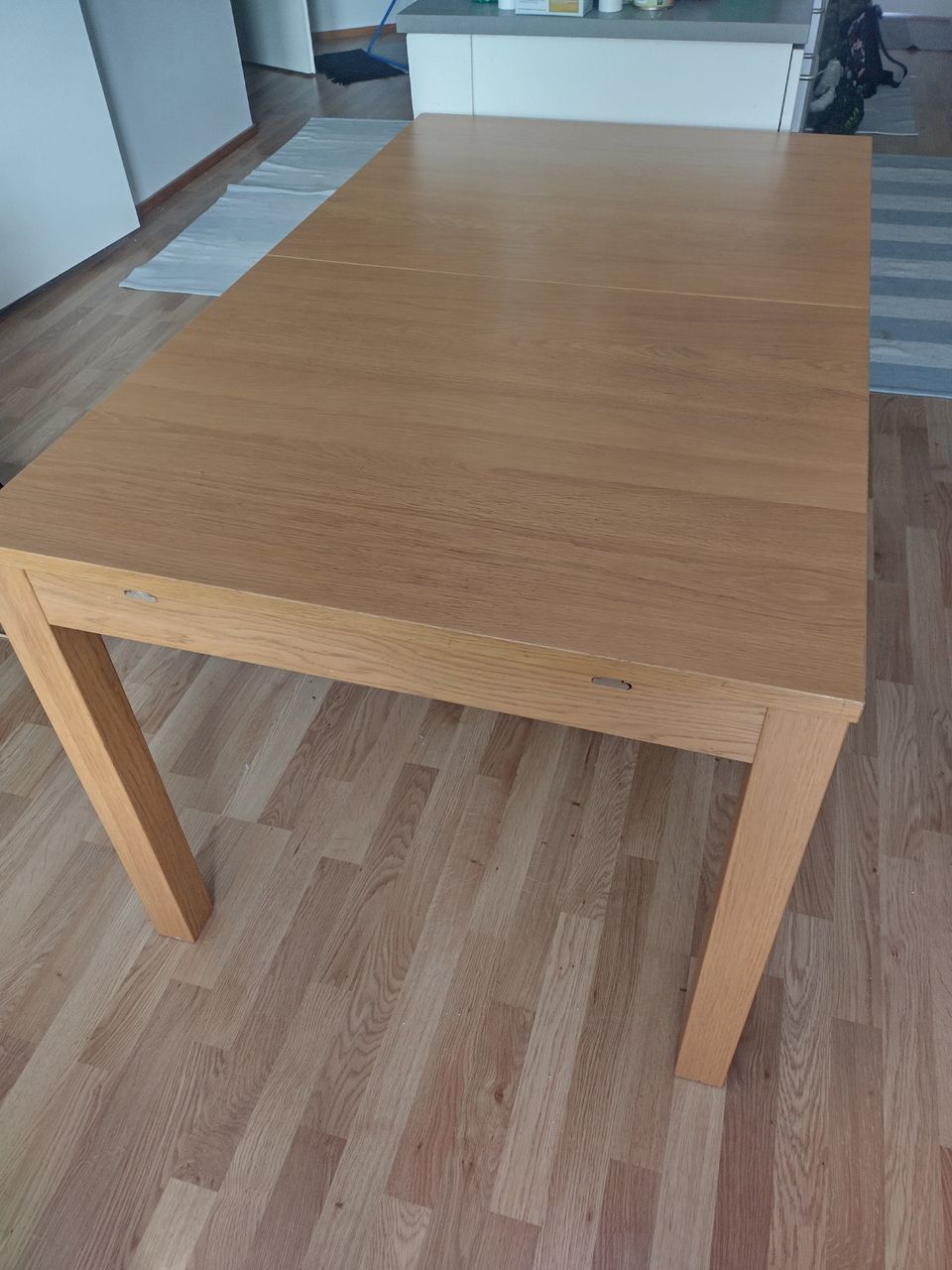 Ikea Bjursta jatkettavapöytä 4-8hlö