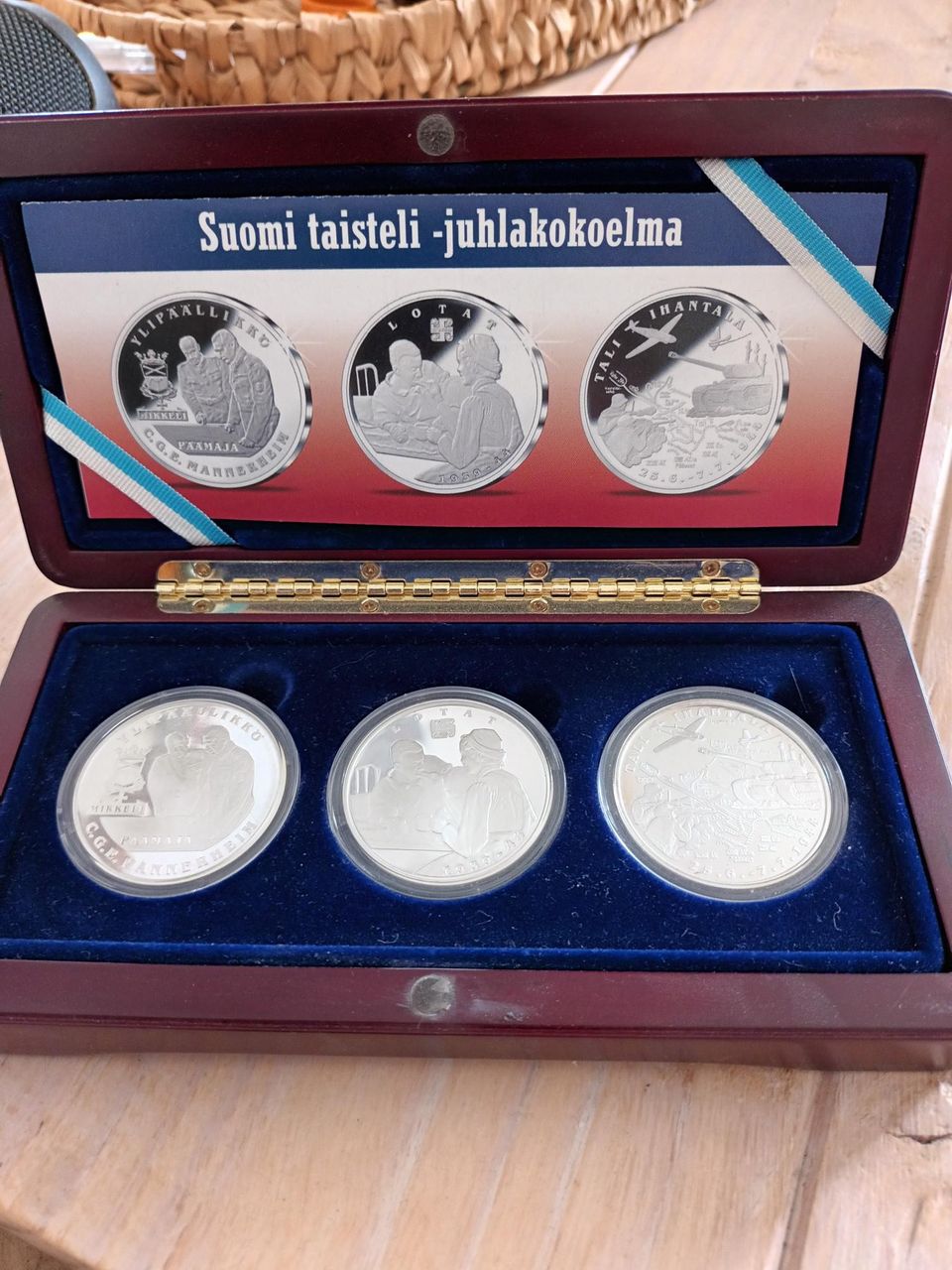 Suomi taisteli juhlakokoelma