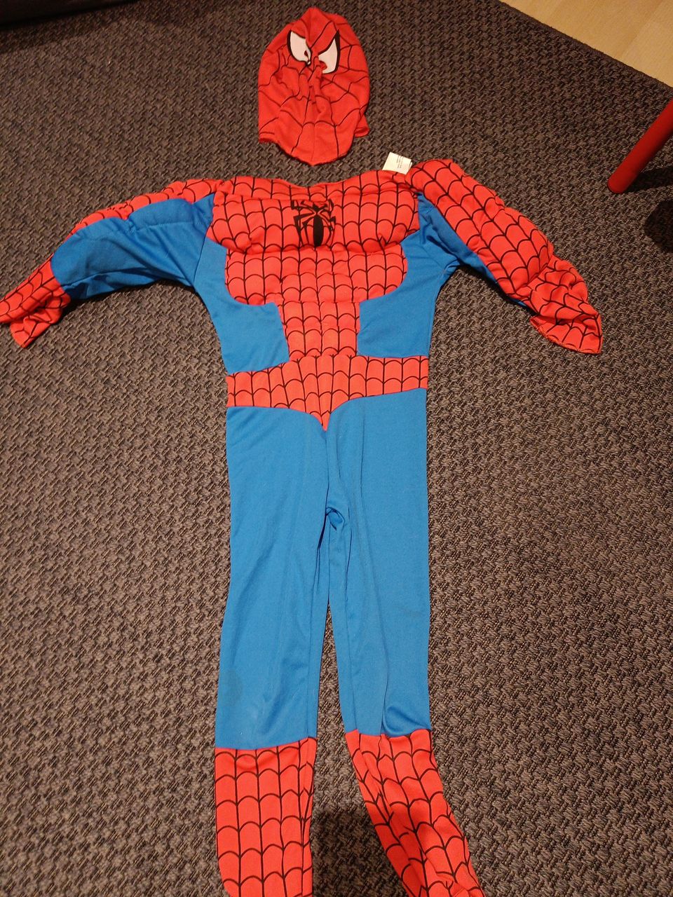 Spiderman naamiaisasuste